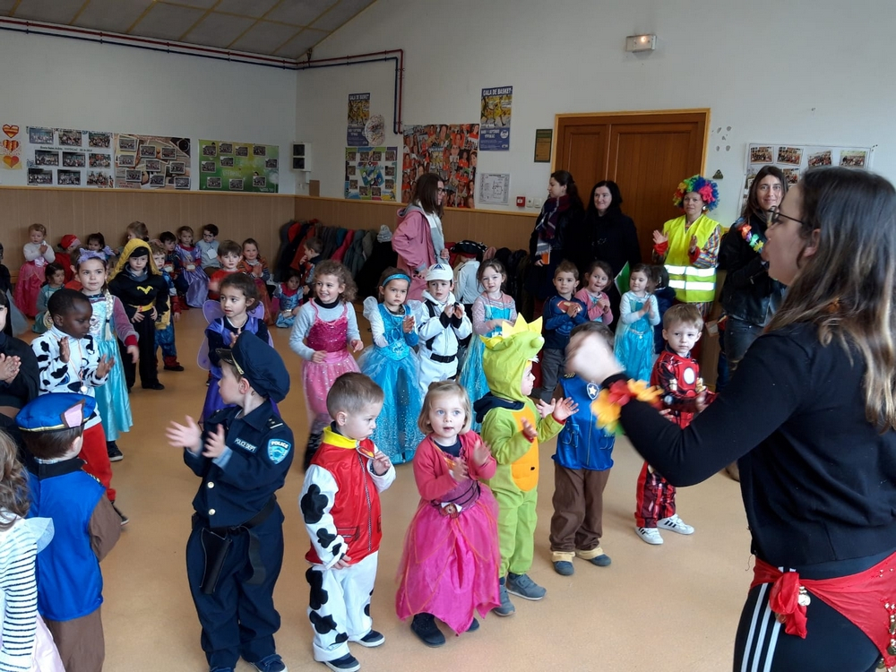 Carnaval À L'École Maternelle destiné Carnaval Maternelle