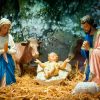 Crèches De Noël : Une « Liturgie » Au Sens Grec | Le Club avec Personnage De La Creche De Noel