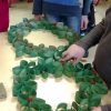Diy Une Couronne De Noël En Recyclage (Idée École) // L tout Atelier Recyclage Maternelle
