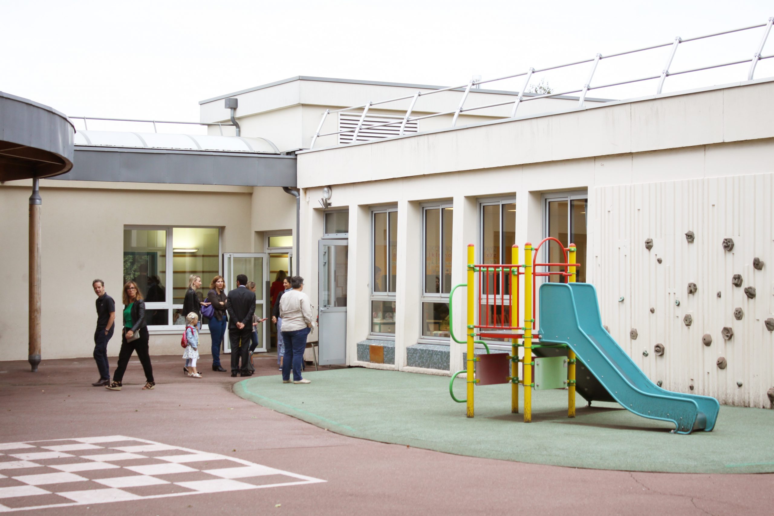 École Maternelle Jean De La Fontaine | Saint-Nom-La-Bretêche pour Cours Maternelle