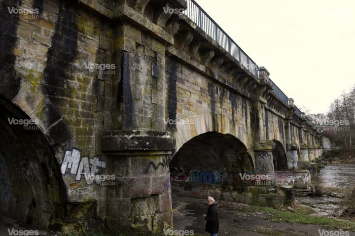 Edition D'Epinal | A Quoi Ressemble Le Pont-Canal De à Le Point De Chute