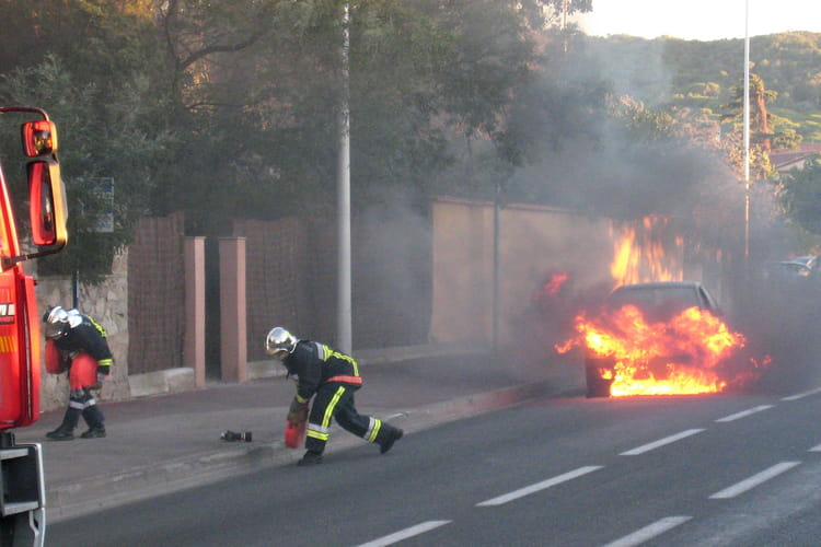 Feu De Voiture Par Hervé Lillini Sur L&amp;#039;Internaute avec Jeux De Voiture Avec Feu Rouge