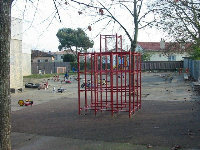 La Cage À Écureuils - Photo De Visitez Notre Ecole serapportantà Jeux D Écureuil