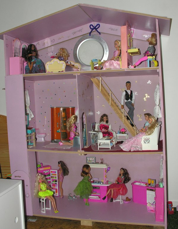 Ma Maison De Barbie ( C&amp;#039;Est Un Cadeau, Je Ne L&amp;#039;Ai Pas tout Fabriquer Une Maison De Barbie En Carton