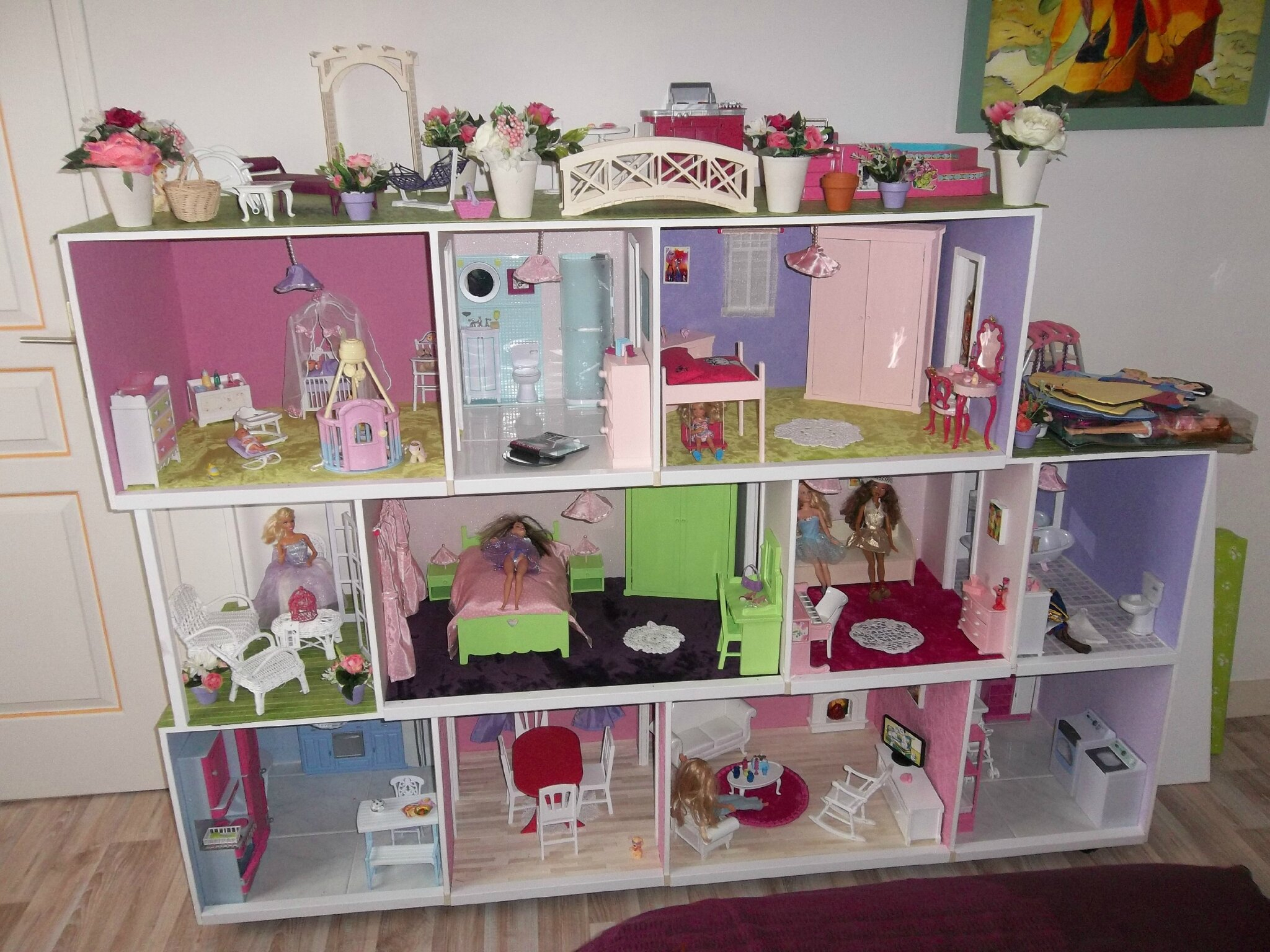 Maisons Pour Manon Et Marion - Construction De Maisons De dedans Fabriquer Une Maison De Barbie En Carton