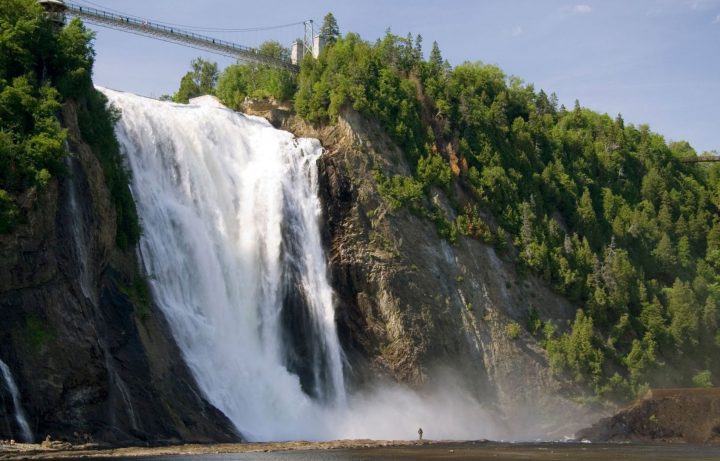 Pas De Tunnel Derrière La Chute Montmorency | Le Devoir avec Le Point De Chute