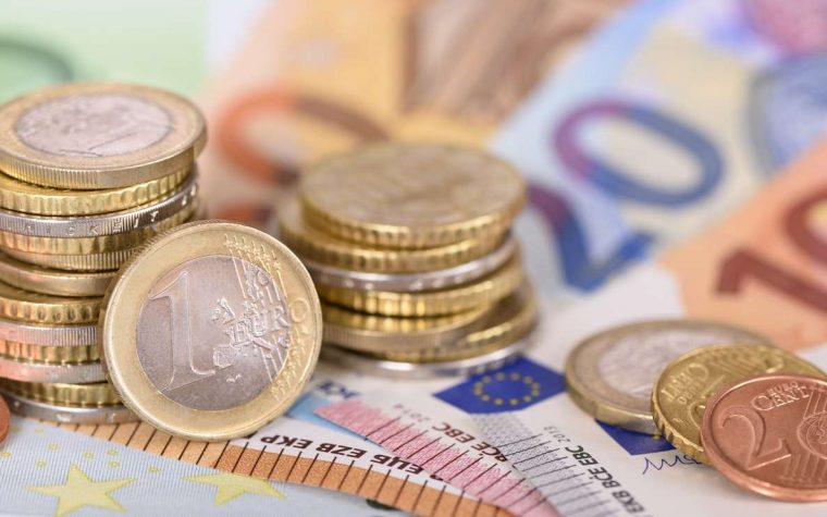 Qui Fabrique Les Euros ? Intérieur Billet De 5 Euros À concernant Billet De 5 Euros À Imprimer