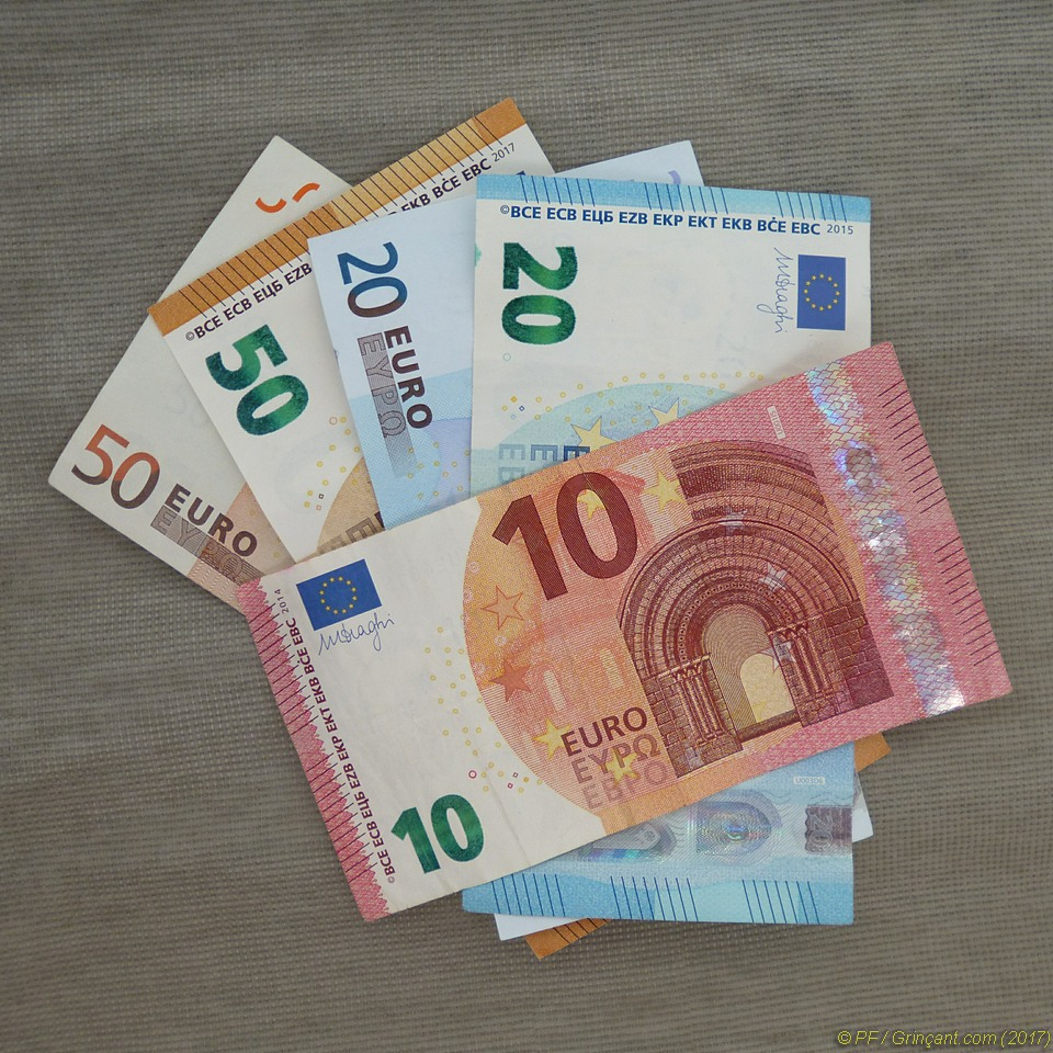 Tronches De Billets De Banque, Politiques Et Euros | Grinçant avec Billet De 50 Euros À Imprimer