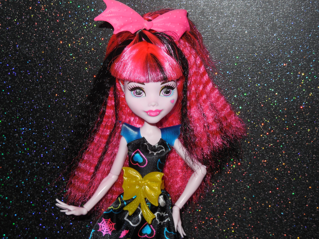 Veni Vidi Dolli: Review: Monster High Electrified Draculaura pour Monster Monster High Monster High Monster Monster High