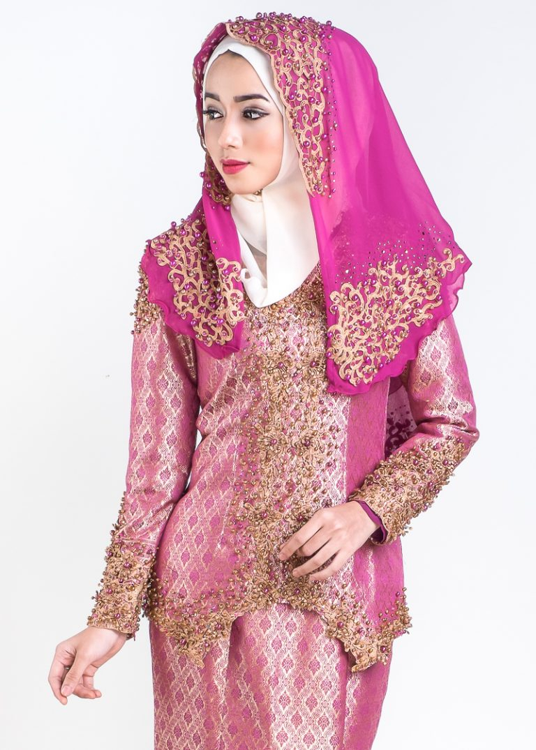 Baju Kurung Moden Nikah Salomah Pink encequiconcerne Baju Kurung Moden