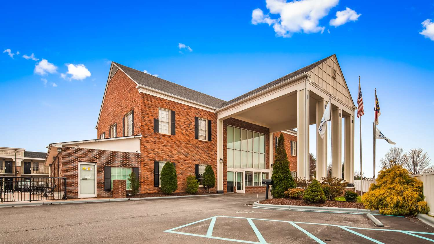 Best Western Inn Hendersonville, Nc - See Discounts pour Carpet Cleaning Hendersonville Nc