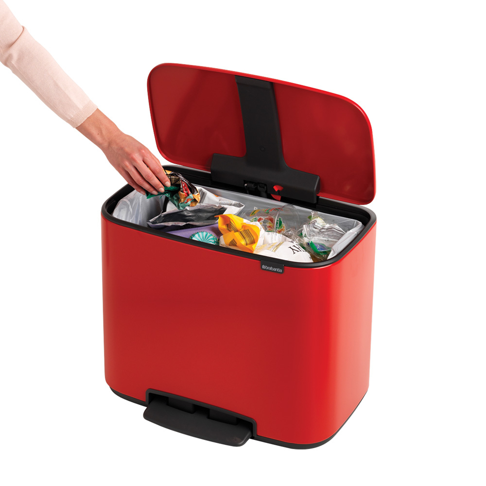 Brabantia Bo Pedal Bin 36L - Red | Luxury Life Kuwait tout Brabantia Bin