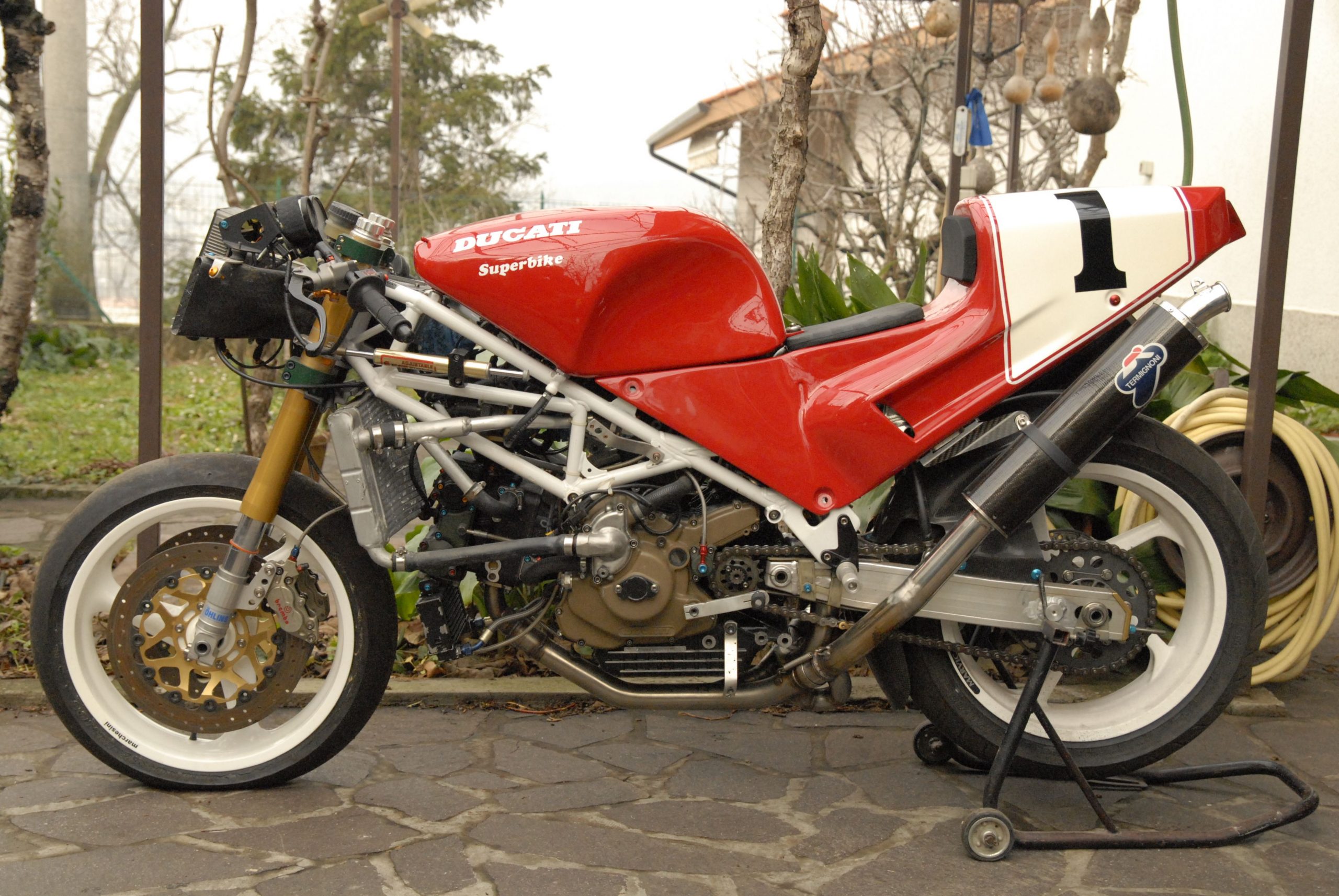 Classic Road Bike Ducati 888 Factory Race Bike encequiconcerne (888)-908-7930