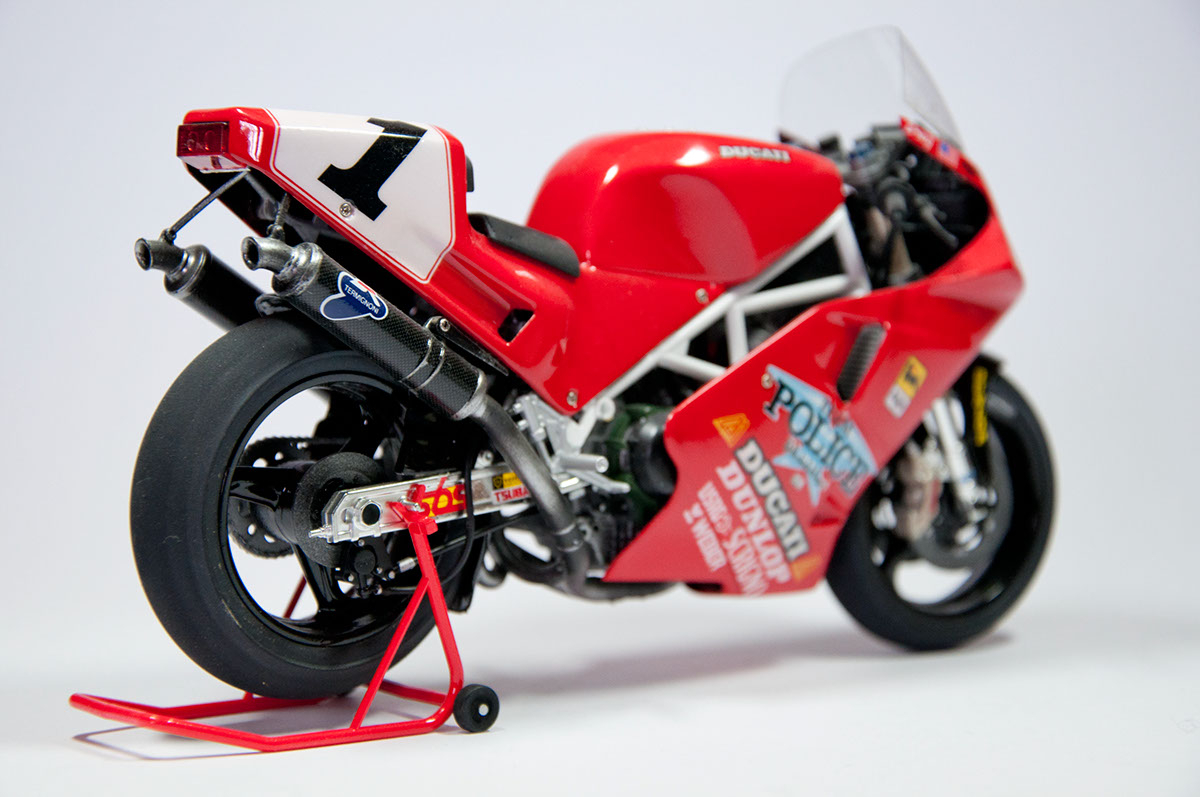 Ducati 888 1993 - Tamiya 1993 On Behance pour (888)-908-7930