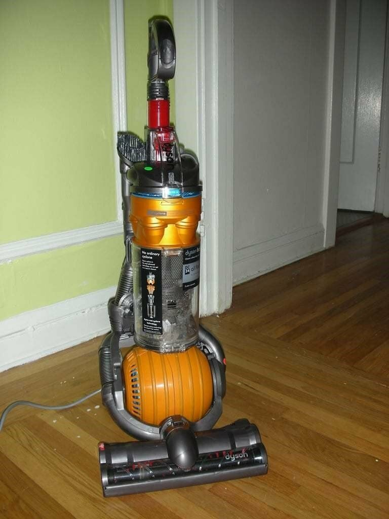 Dyson Dc24 Upright Small Ball All Floors Hepa Vacuum avec Dyson Purifier