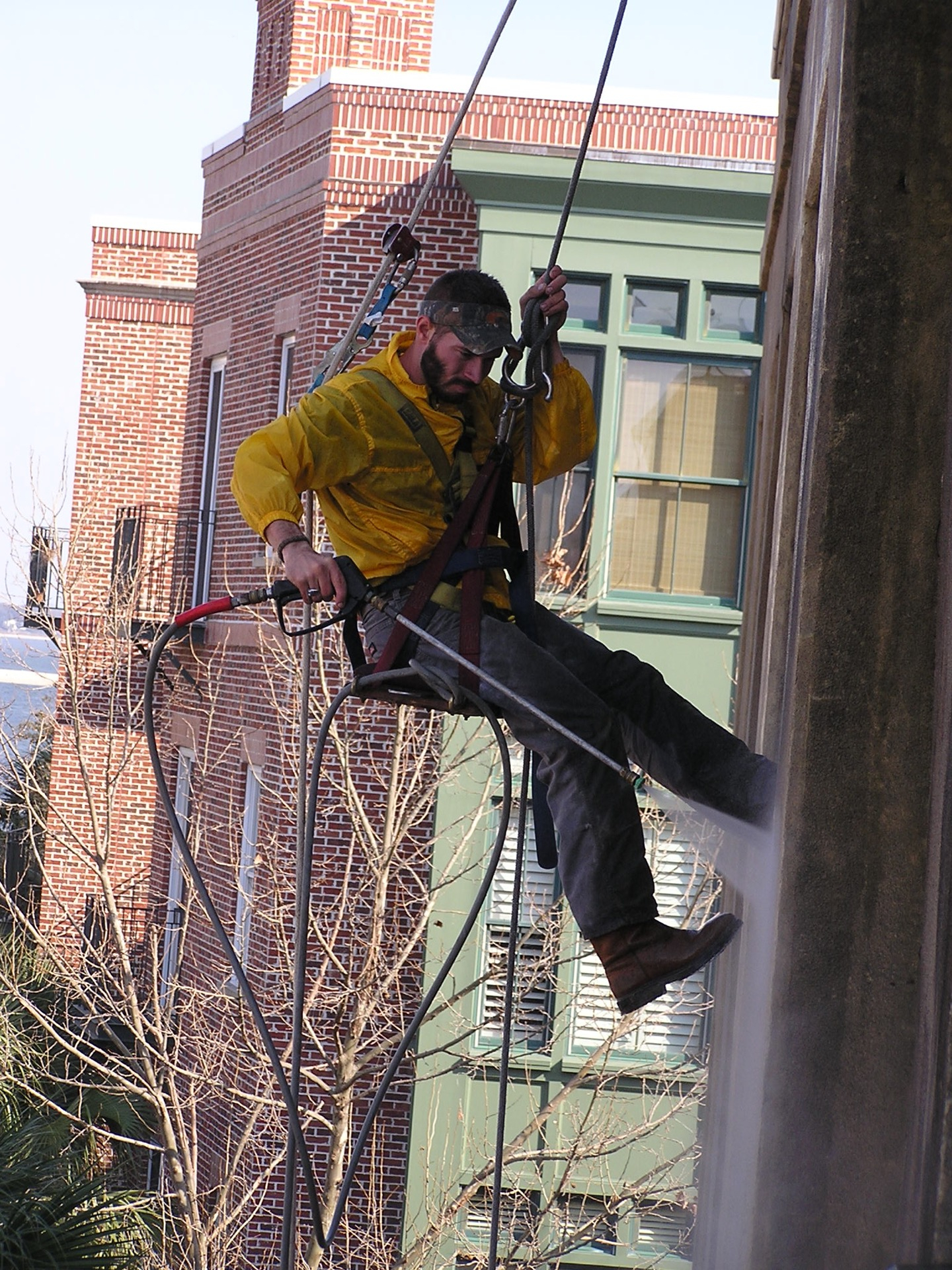 High Rise Pressure Washing - Charleston Sc | Awc à Gutter Cleaning Charleston Sc