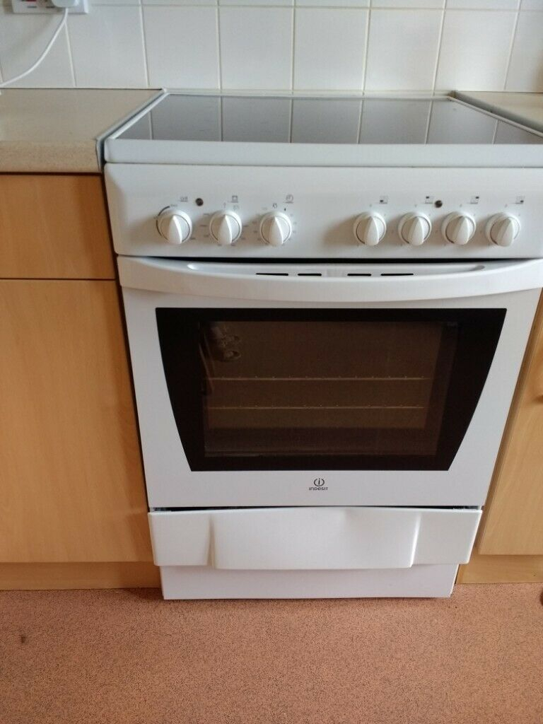 Indesit Electric Cooker | In Edinburgh | Gumtree dedans Indesit Oven