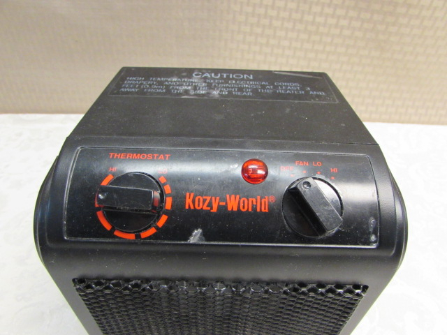 Lot Detail - Kozy World Personal Space Heater à Kozy World Heater