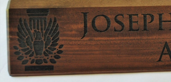 Personalized Wooden Desk Name Plates 10 Inch Solid Walnut pour Customized Solid Wood Plates