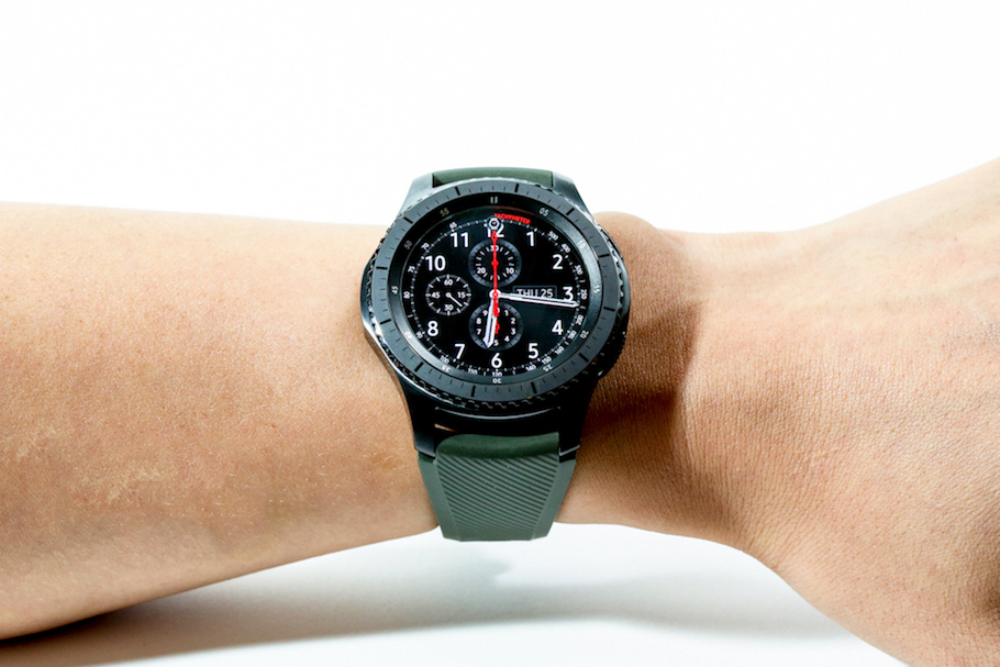 Samsung Gear S3 Classic And Gear S3 Frontier Smartwatches à Samsung Gear S3