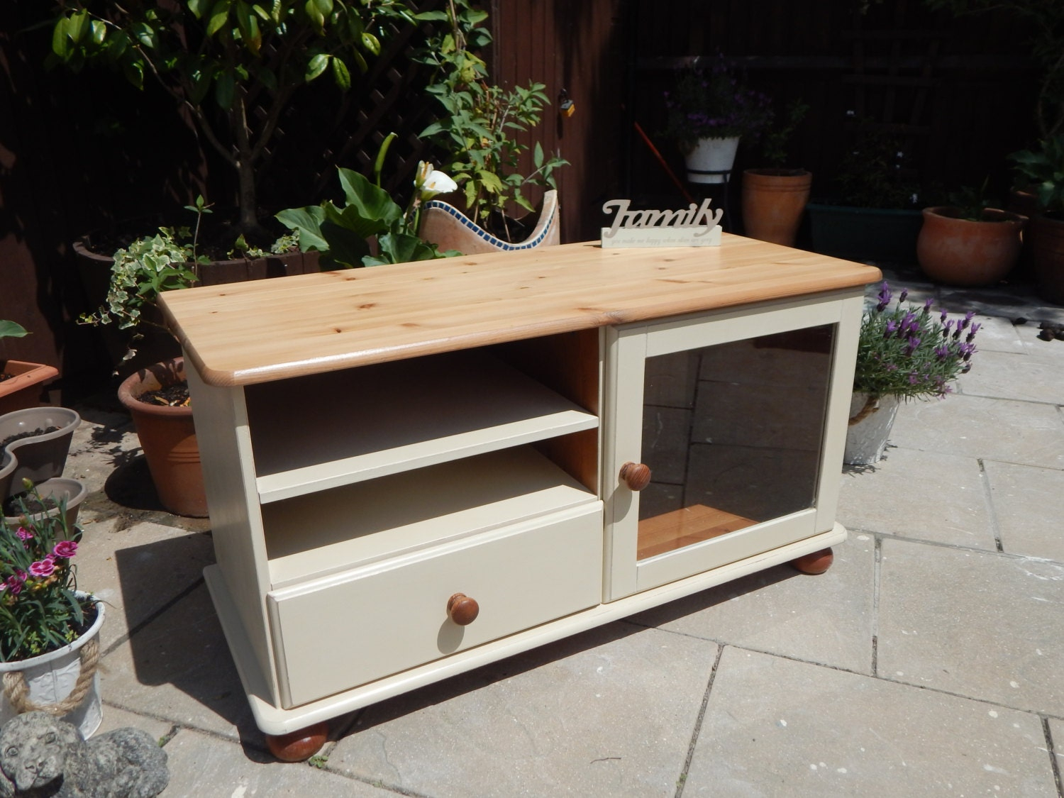 Solid Pine, Shabby Chic, Tv Stand &amp;amp; Media Cabinet - Haute intérieur Shabby Chic Tv Stand