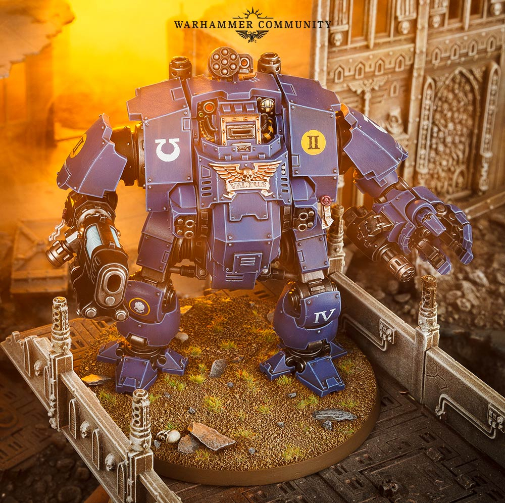 Take A Peek At New 40K Redemptor Dreadnought &amp;amp; Ultramarine à 40K Dreadnought