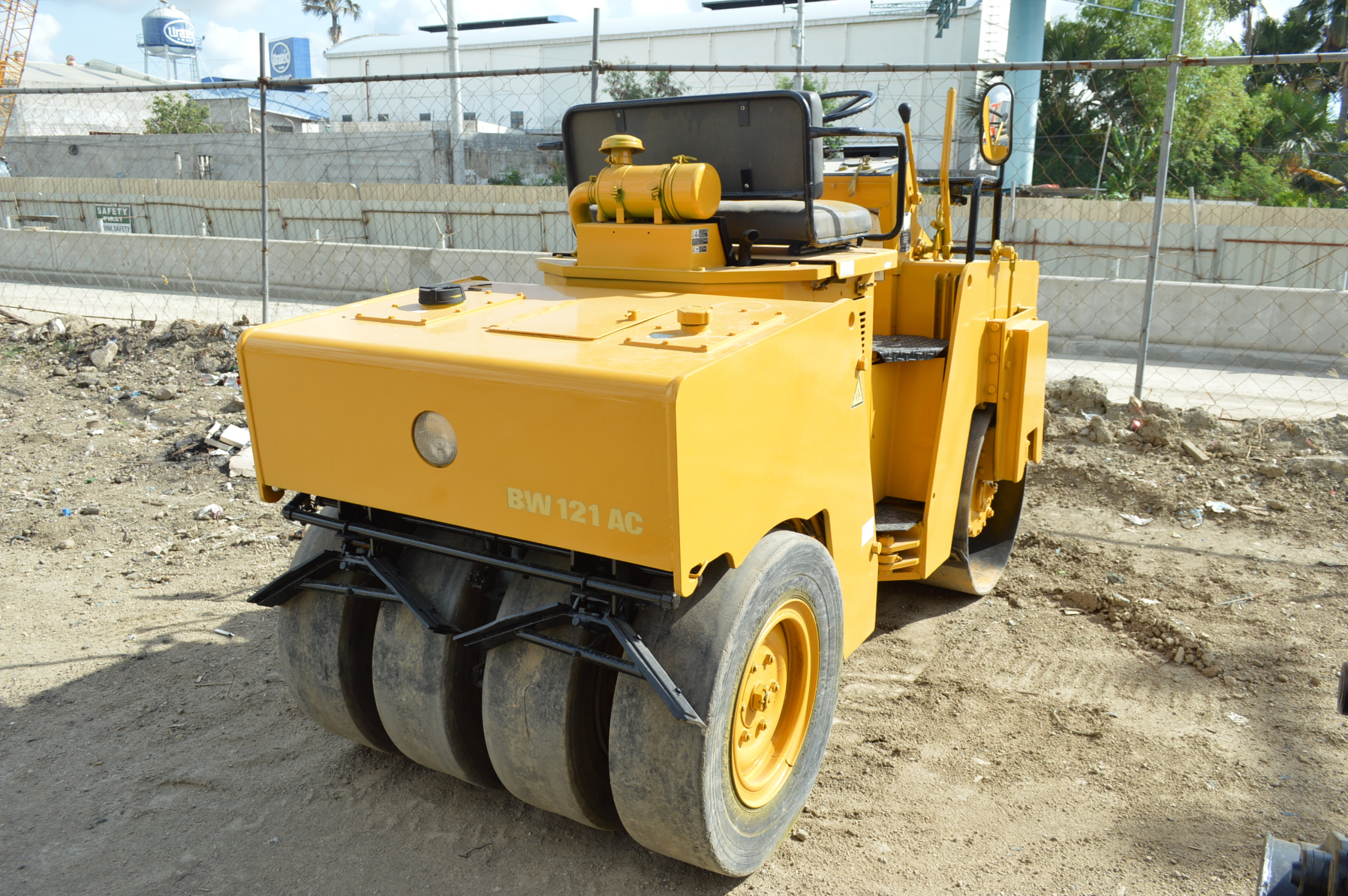 Bomag Bw121 Combined Road Roller intérieur Bomag Mini Road Roller