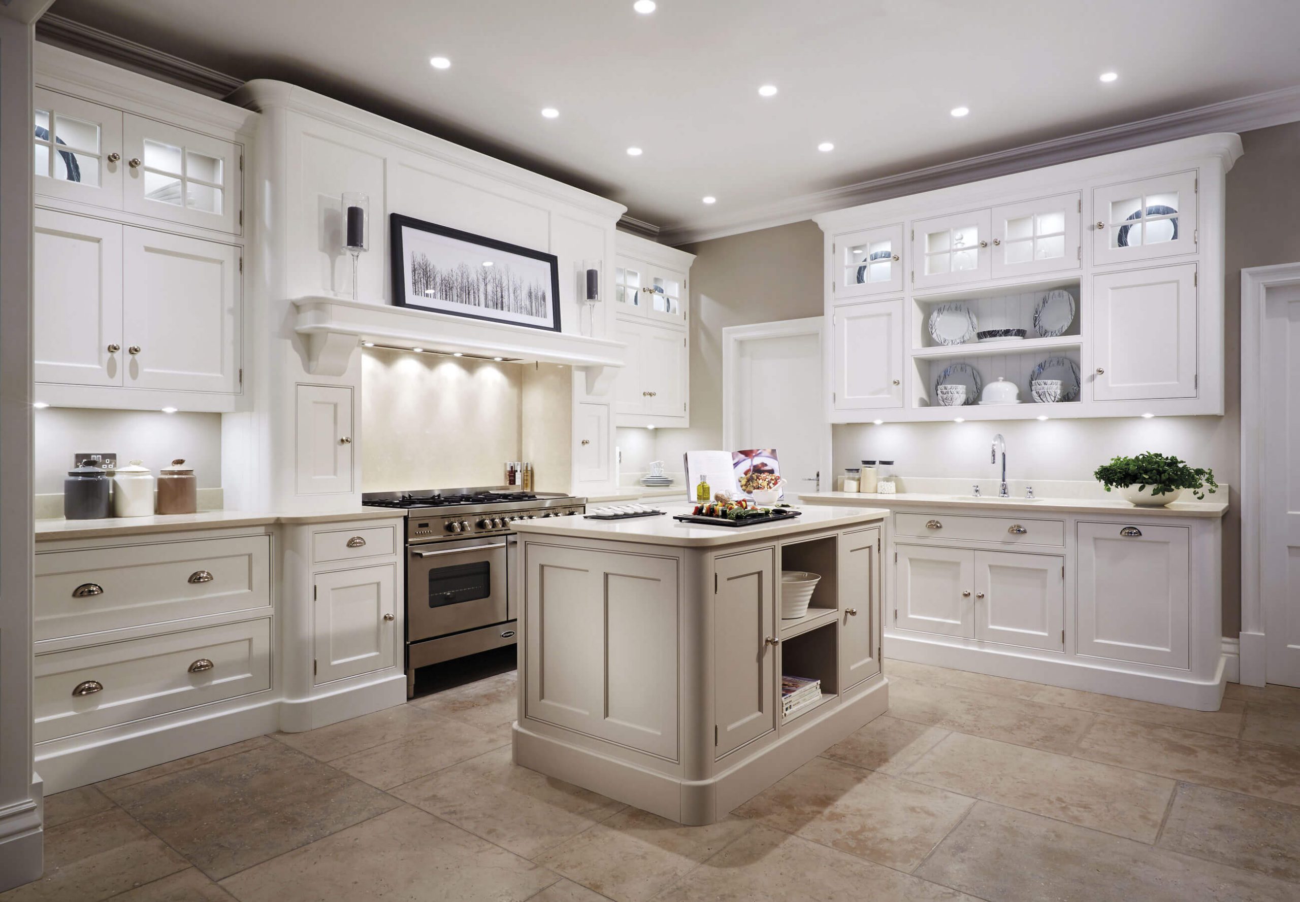 Cream Painted Kitchen | Tom Howley pour Cream Gloss Kitchen Ideas
