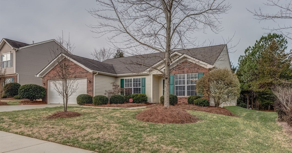 Fabulous Open Floor Plan Ranch Home In Indian Trail intérieur Flooring Williams Village, Nc