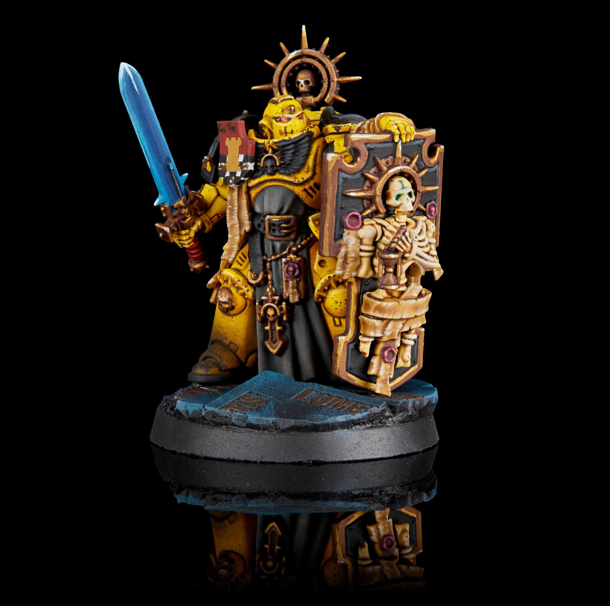 How To Paint Everything: Indomitus Space Marines - Goonhammer avec Imperial Fists Captain