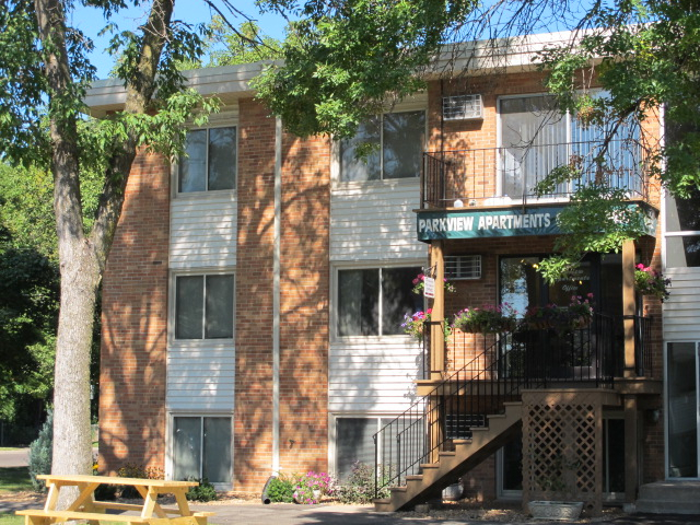 Parkview Apartments - Saint Paul, Mn | Apartment Finder encequiconcerne Recurring Cleaning Minneapolis Minnesota