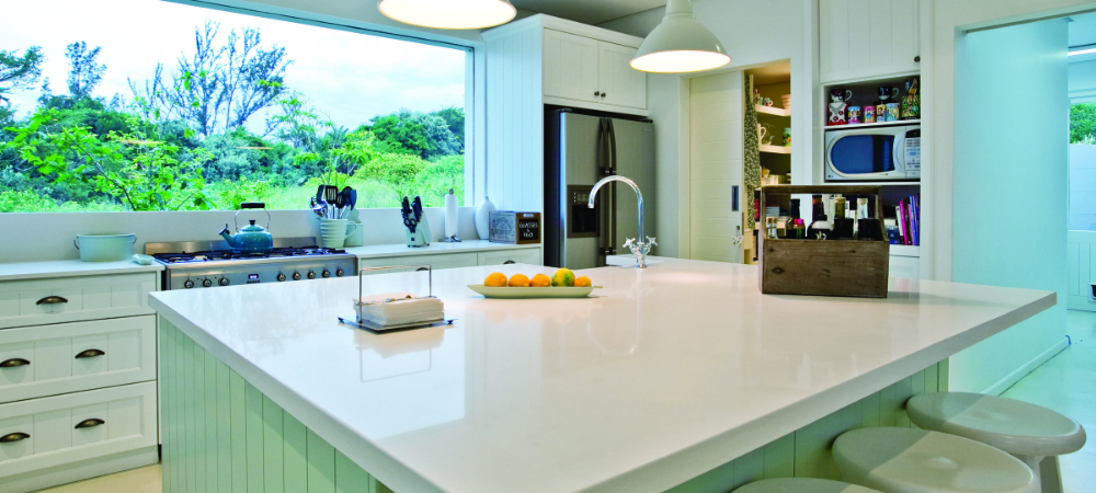 Pure White Quartz - Google Search | White Quartz intérieur Quartz Countertop In Springfield Va