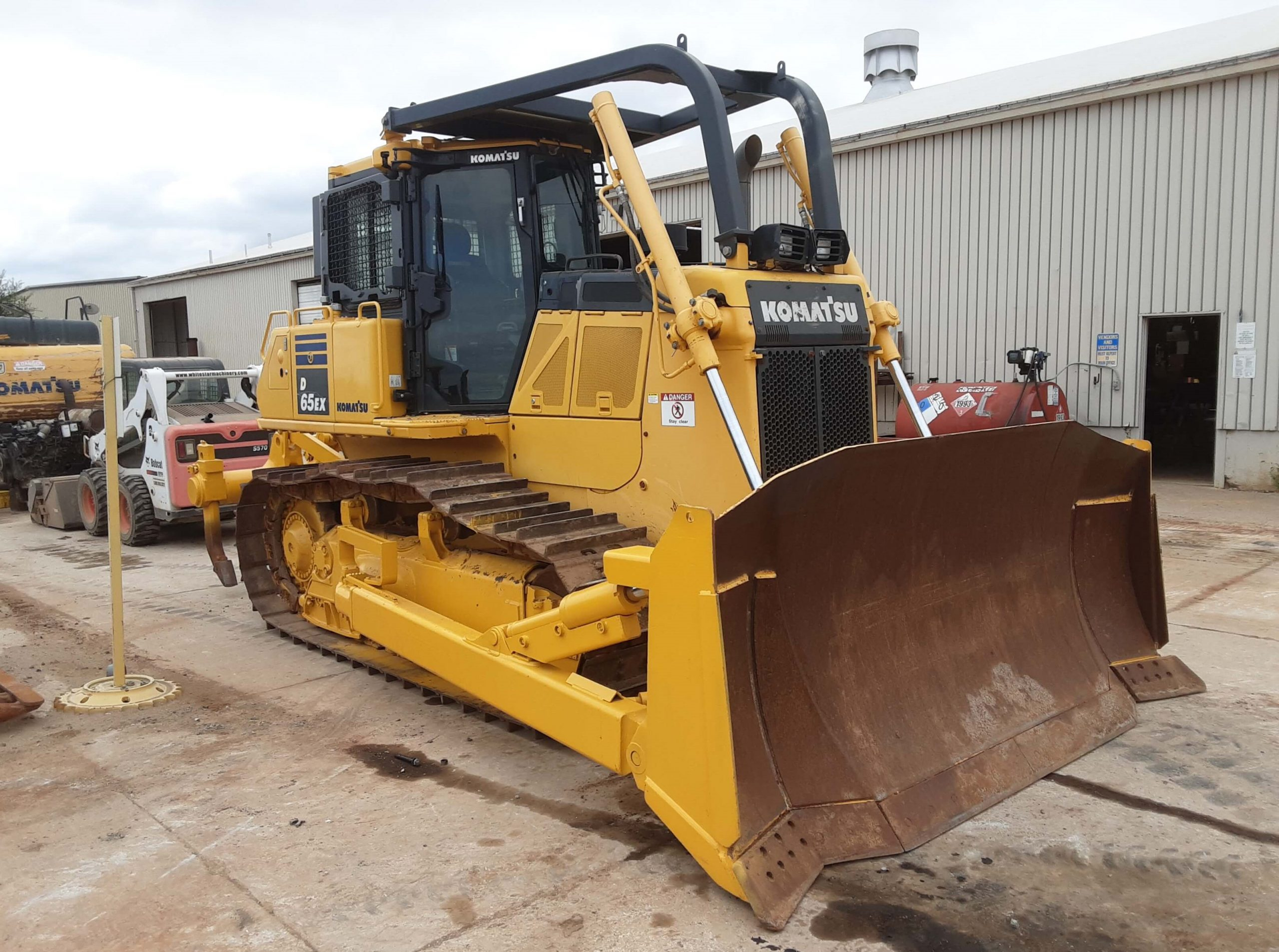 Used 2017 Komatsu D65Ex-18 Dozer D65Ex For Sale In Ks And Mo destiné Komatsu D65 Bulldozer For Sale