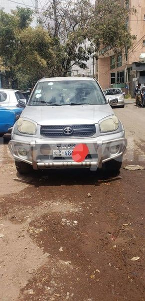 Buy Used Toyota Rav4 Silver Car In Addis-Ababa In Ethiopia à Toyota Used Cars In Ethiopia