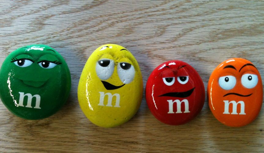 30 Idées Créatives Avec Des Galets | Artisanat En Pierre concernant M&amp;amp;M&amp;#039;S Dessin Galet