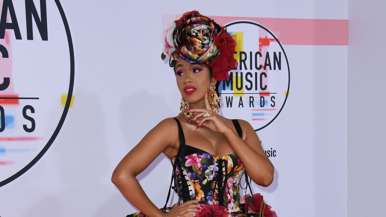 Cardi B Songe À Sortir Un Album En 2019 dedans Coloriage Cardi B