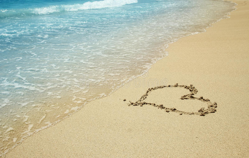 Coeur Dessiné Sur Le Sable D&amp;#039;Une Plage De Mer Photo Stock destiné J&amp;amp;#039;Avais Dessiné Sur Le Sable,