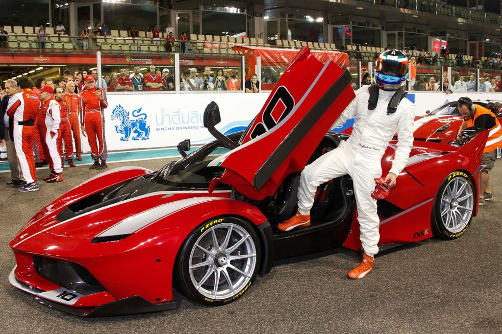 Ferrari Unveils Its Most Extreme Car Yet, The 1,035 Hp Fxx serapportantà Coloriage Ferrari Fxx K