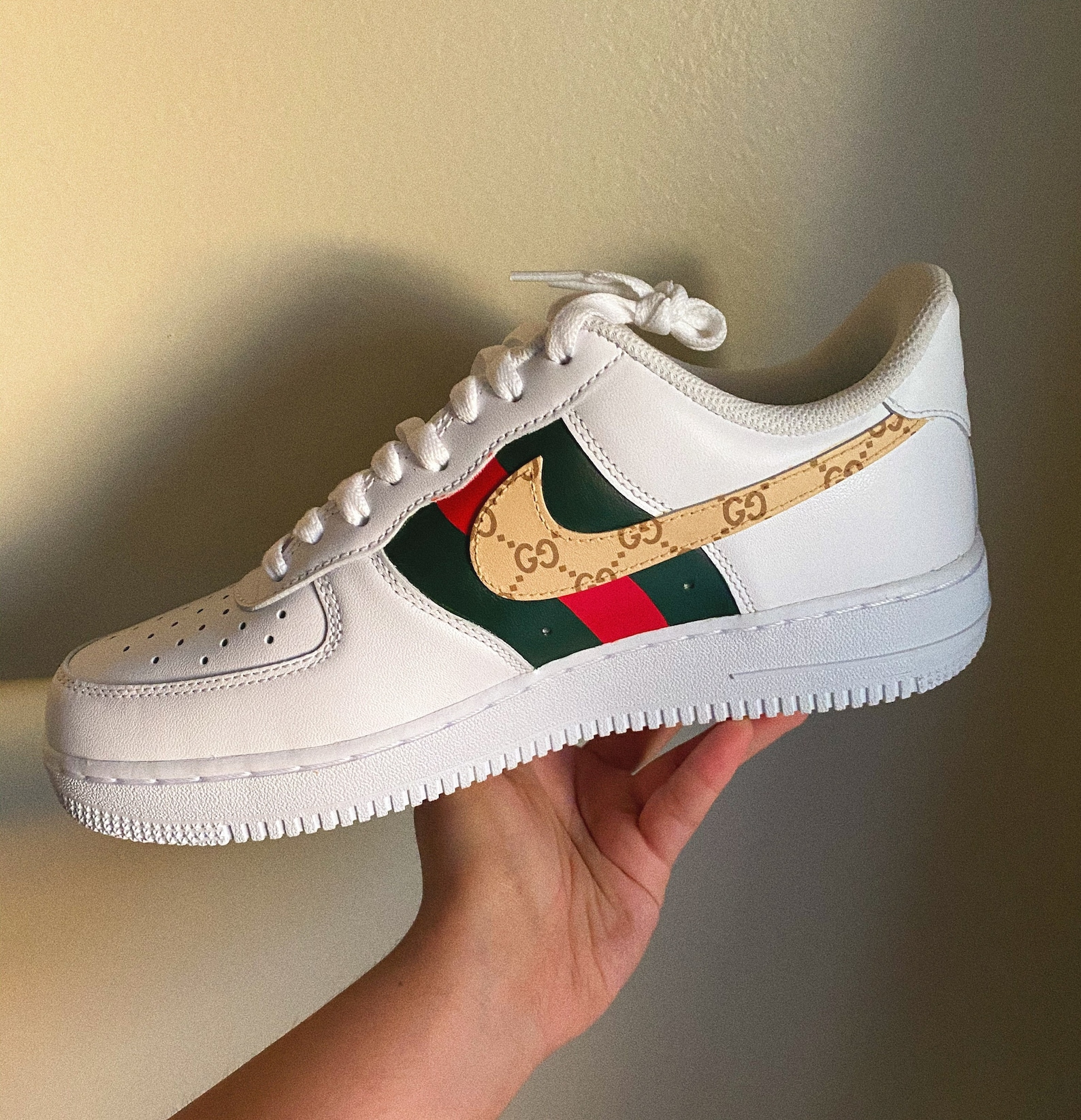 Gucci X Nike Air Force 1 Customs | Etsy dedans Air Force 1 Coloriage