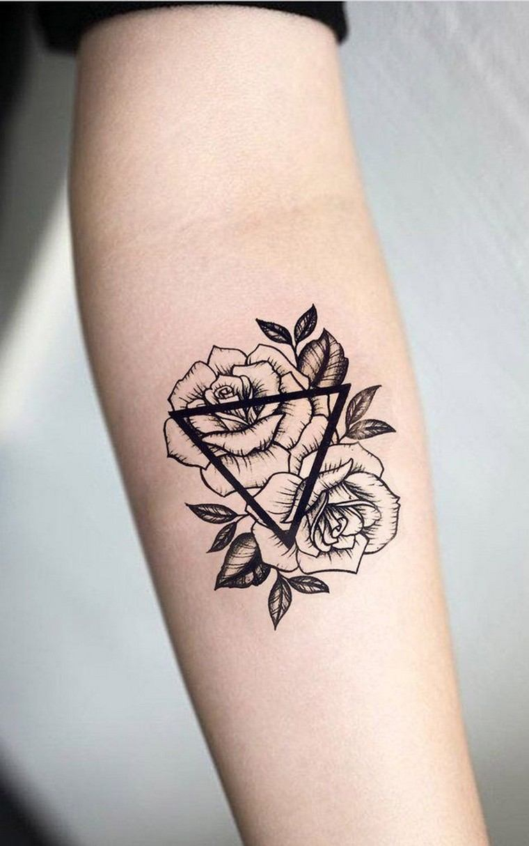 Tatouage Éphémère : Modèles, Conseils Et 30 Idées intérieur Dessin En Tatouage