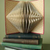 1001 Idées Originales De Pliage De Livre + Des Formes Faciles | Folded concernant Pliage De Livre Facile