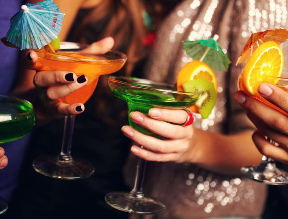 3 Idées Cocktails Pour Un Apéro Réussi - L'Arène Niort destiné Cocktail Pour 20 Personnes