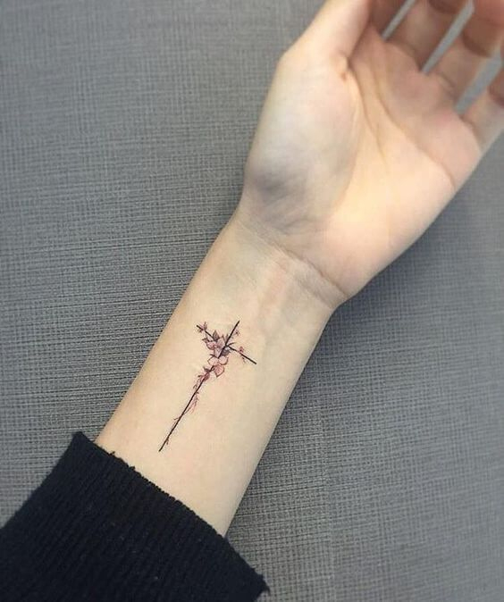 50 Kreuz Tattoos Für Frauen | Tätowierungen, Mädchen Tattoos, Tattoos encequiconcerne Croix Pour Tatouage