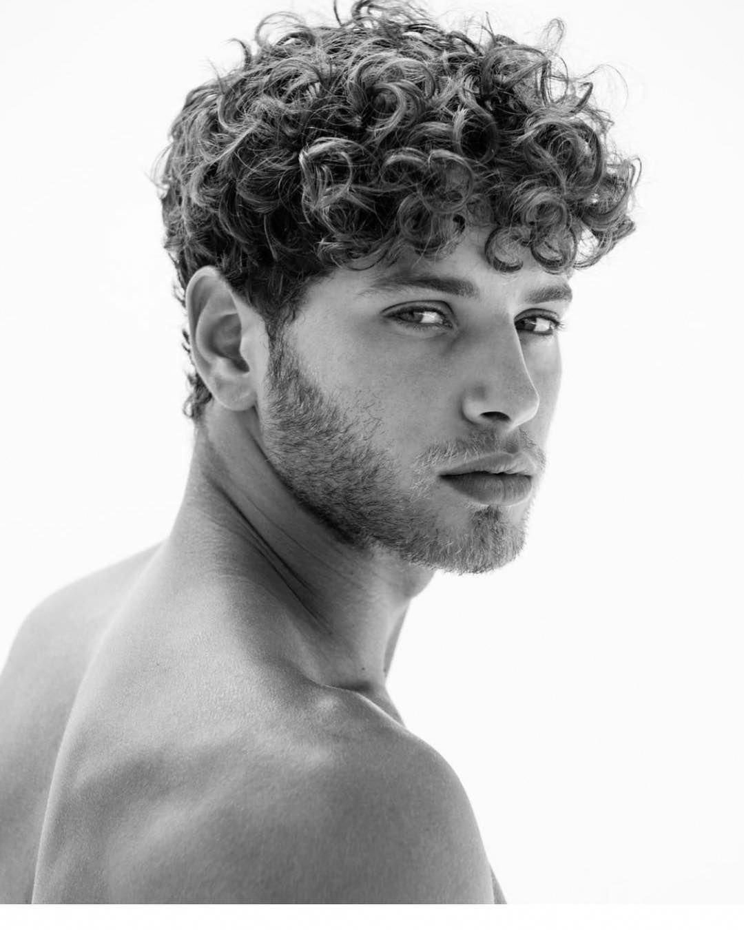 90 Easy Hairstyles For Naturally Curly Hair | Curly Hair Men, Men&amp;#039;S pour Coupe Au Bol Homme