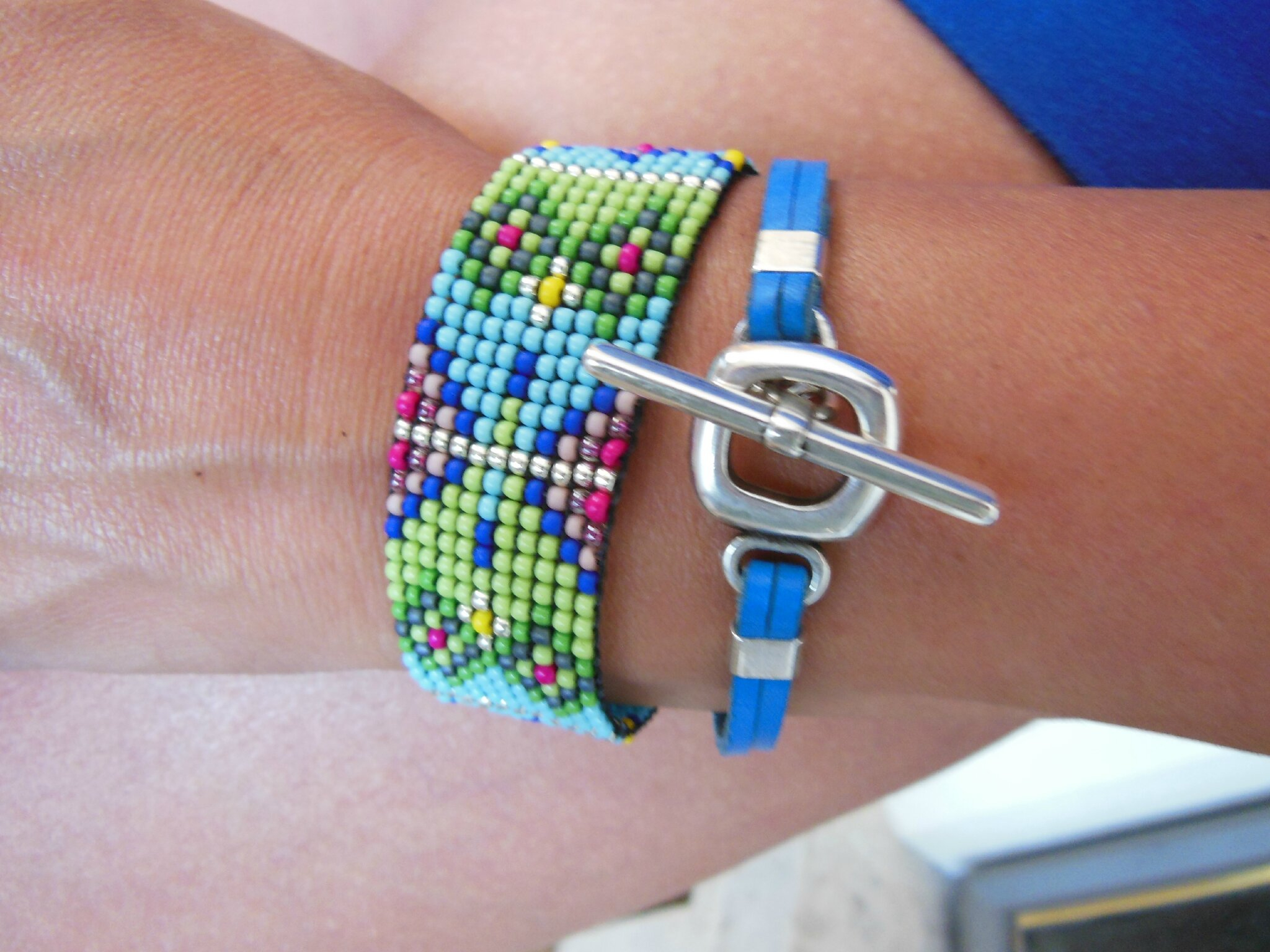 Bracelets De L'Été En Tissage Perle De Rocaille Et Bracelet Cuir Bleu pour Bracelet Perle De Rocaille