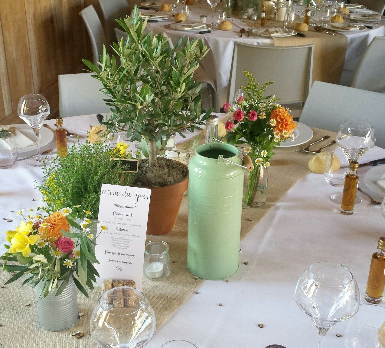 Centre De Table: Oliver, Plantes Aromatiques Et Fleurs Champêtres destiné Centre De Table Champetre