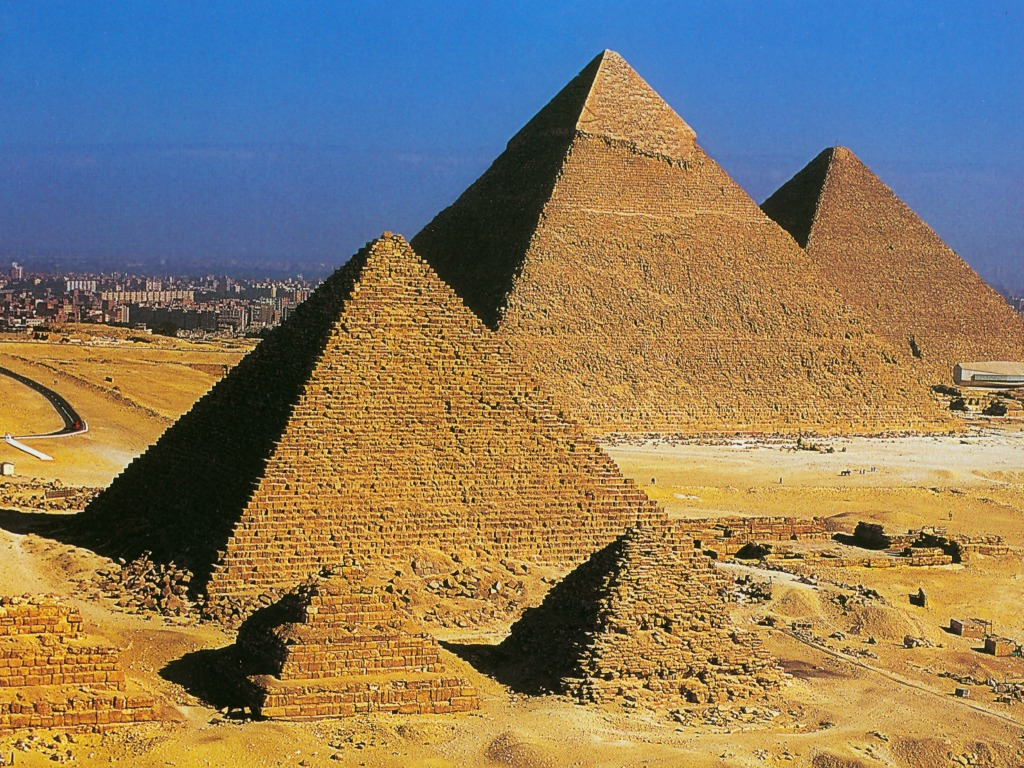 Coloriage Pyramides D&amp;#039;Egypte À Imprimer concernant Coloriage Pyramide