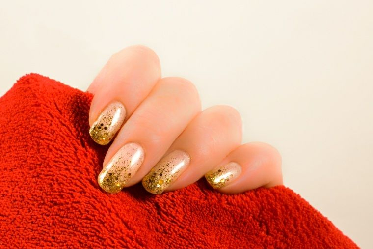 Déco Ongles Pour La Soirée De Nouvel An En 46 Images | Manicure, Gold encequiconcerne Ongle Nouvel An
