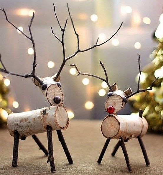 Décoration De Noël, Renne De Noël En Rondins De Bois - Noël À Faire Soi destiné Pere Noel En Rondin De Bois