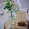 Décoration De Table De Mariage - Rondin De Bois - Bouquet De Fleurs destiné Deco Table Ronde Mariage